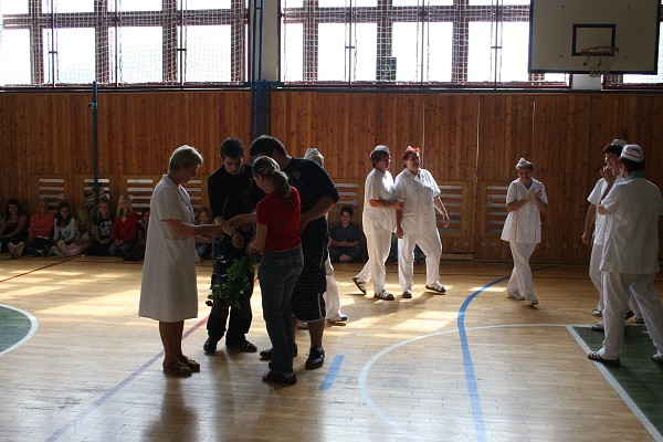 9.B rozlucka a sport 9.roč.