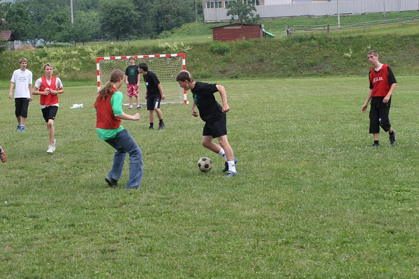 9.B rozlucka a sport 9.roč.