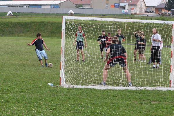 9.B rozlucka a sport 9.roč.