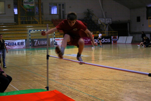 Vánoční laťka 2009 hala Zubří