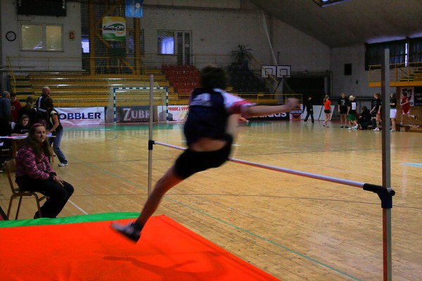 Vánoční laťka 2009 hala Zubří