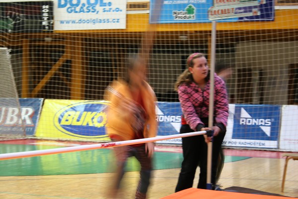 Vánoční laťka 2009 hala Zubří