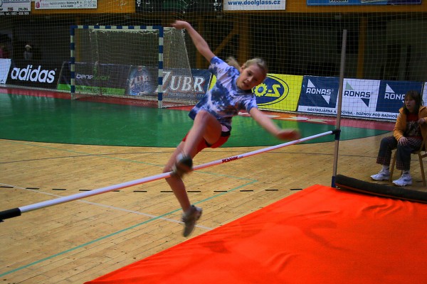 Vánoční laťka 2009 hala Zubří