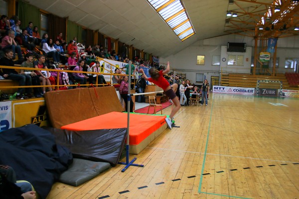 Vánoční laťka 2009 hala Zubří