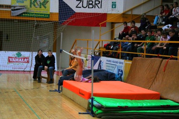 Vánoční laťka 2009 hala Zubří