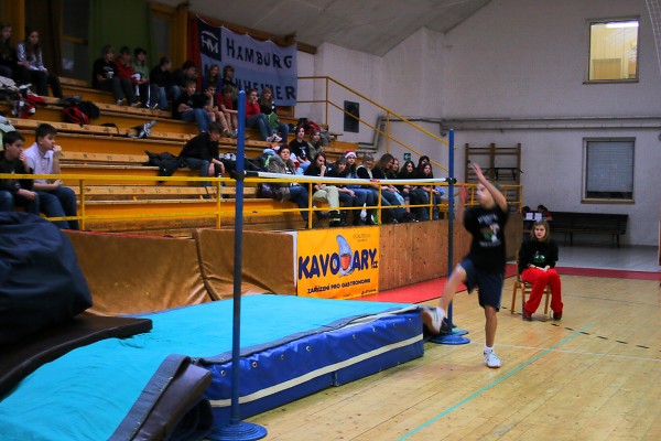 Vánoční laťka 2009 hala Zubří