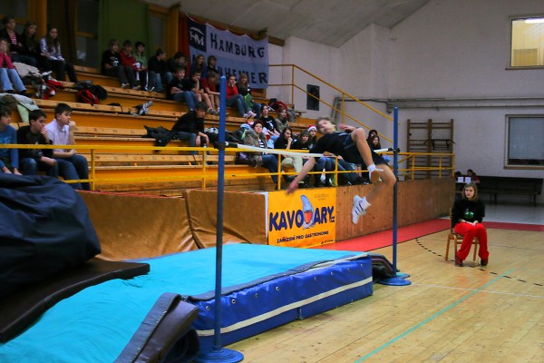 Vánoční laťka 2009 hala Zubří