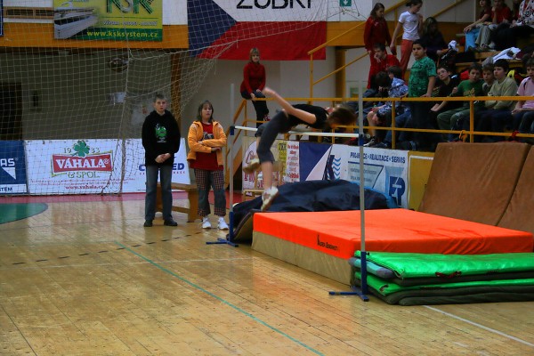 Vánoční laťka 2009 hala Zubří