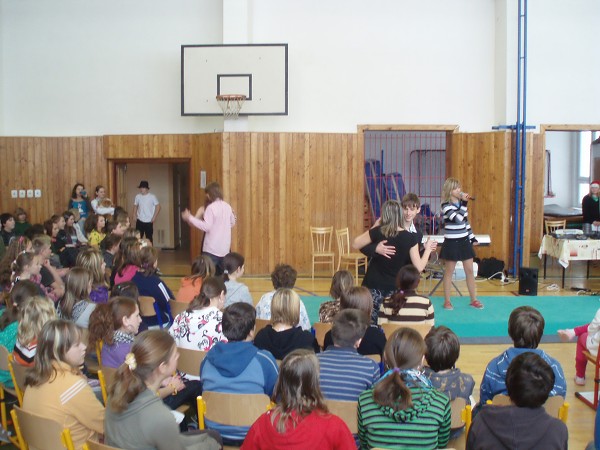 Zlatý zuberský školní slavík 2009