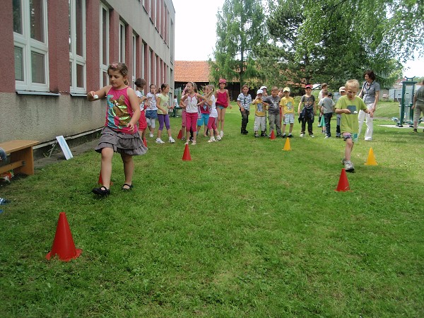 Zábavné odpoledne šesťáků s prvňáky